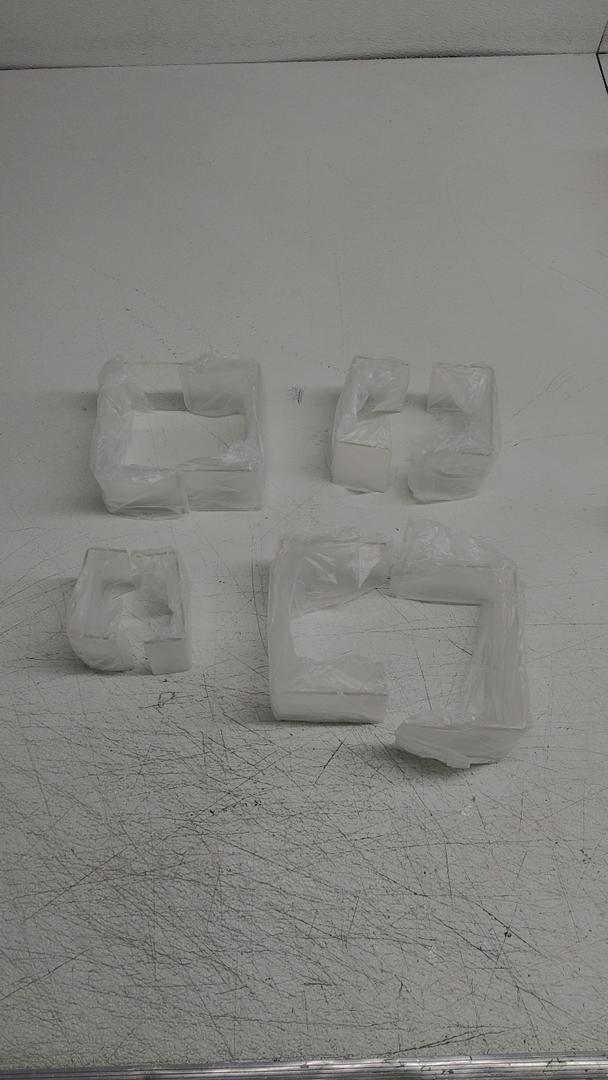 4 Pcs acrylic half sorter containers.