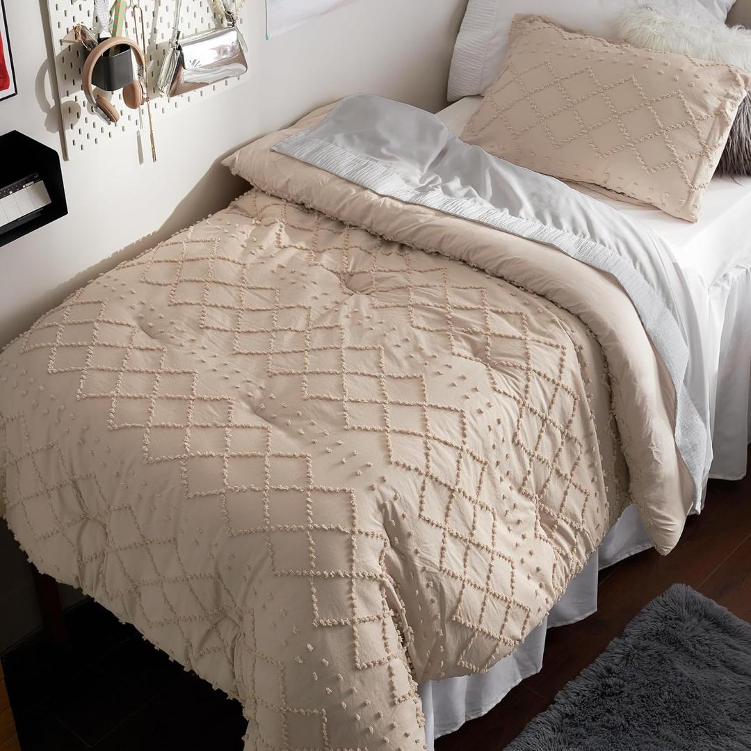 Bedsure Twin Comforter Set - Warm Tan Comforter, Boho Tufted Distressed Vintage Bedding for Kids, 2 Pieces Farmhouse-Style Bed Set for All Seasons, Fluffy Soft Bedding with 1 Pillow Sham