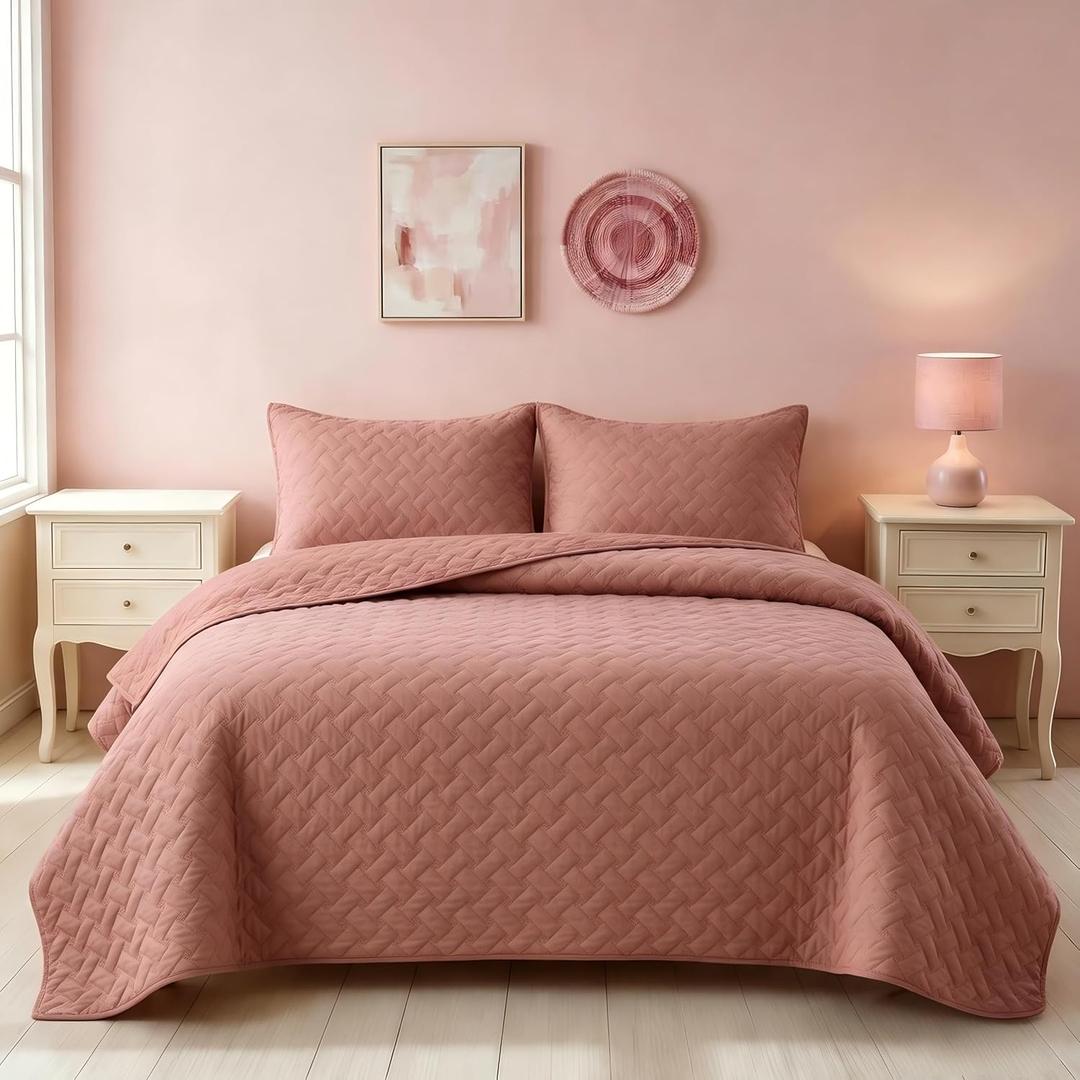 Bedsure Quilts King Size - Lightweight Bedspreads King Size with Basket Weave Pattern, Soft Quilt Bedding Set, Grayish Pink Comforter Set Coverlet for All Seasons with 2 Pillow Shams (106" x 96")