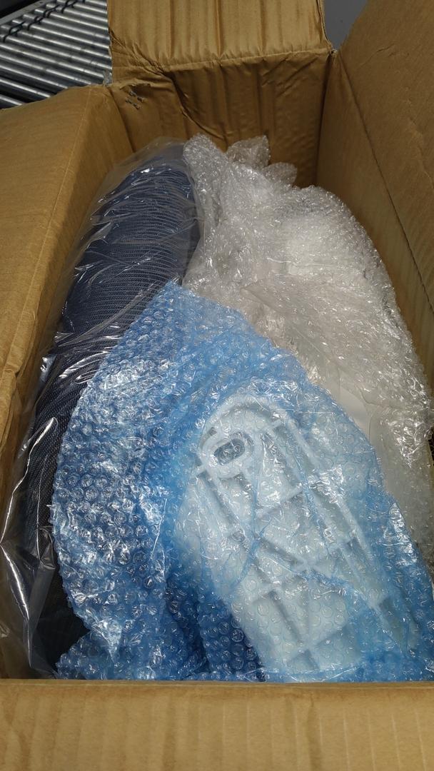 Home Office Chair Work Desk Chair Comfort Ergonomic Swivel Computer Chair, Breathable Mesh Desk Chair, Lumbar Support Task Chair with Wheels and Flip-up Arms and Adjustable Height (White Black)