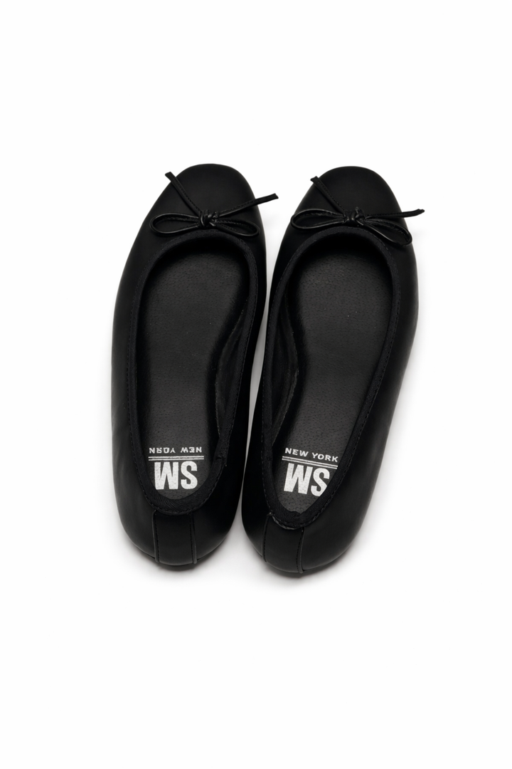 Women’s Modern Cutout Flats, Size 7