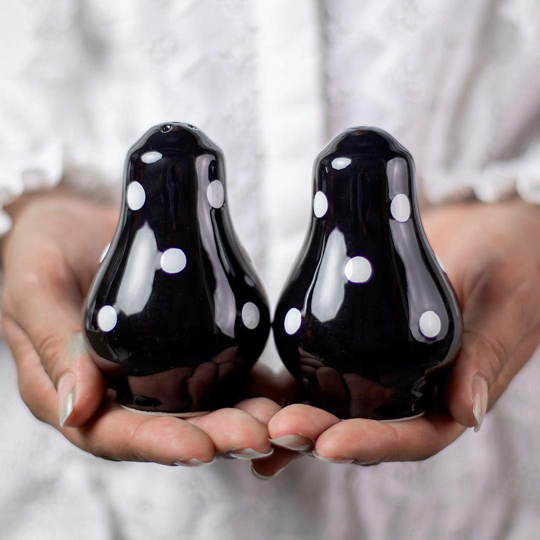 City to Cottage Ceramic Salt and Pepper Shakers Set, Salt Shaker, Salt and Pepper Set, Farmhouse Kitchen Counter Decor for Home Restaurants Wedding, Handcrafted Black and White Polka Dot Spice Shakers
