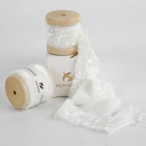 2 x HUIHUANG 1 inch Velvet Ribbon - White Frayed, Crinkled Silk for Gift Wrapping, Floral Bouquets, Ornaments, Crafts, Christmas Tree Decoration, Wreaths, Wedding Decor