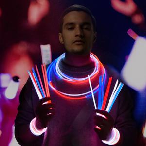 JOYIN 70 PCS July 4th Patriotic Glow Sticks Bracelets Necklaces Glow in The Dark Party Supplies, Light Up Party Favors for Kids Adults, Blue White Red LED Accessories for Independence Day