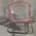 Pyrex Freshlock Glass Food Storage Container, Airtight & Leakproof Locking Lids, Freezer Dishwasher Microwave Safe, 4 Cup (Square)