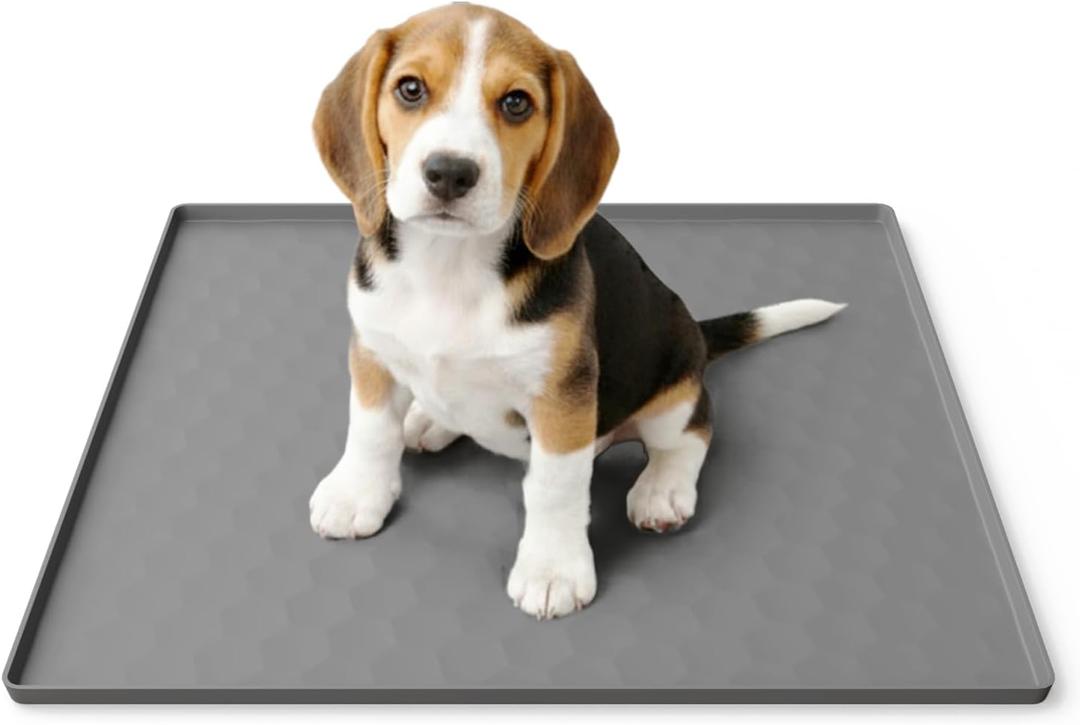 Pee Pad Holder for Dogs, 23.4 x 23.4 Inch Silicone Potty Tray, Non-Slip Top Surface, Prevents Pad Shifting, Leak-Proof Design, Easy to Clean, Fits Regular Pee Pads, Portable & Durable, Gray