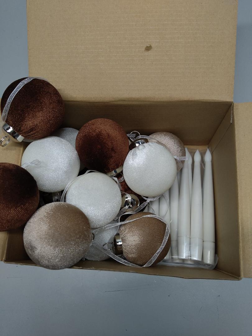 Kittmip Christmas Tree Candles with Remote, 15 Pack Battery Operated Christmas Candles, LED Candlesticks for Xmas Tree Decoration, Flickering Flameless Candle for Home, Party Decor with Velvet Balls