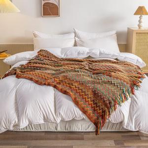 lifein Fall Boho Throw Blanket for Couch - Soft Knitted Farmhouse Bed Throw, Cozy Small Lightweight Blankets&Throws with Tassel for Autumn,Woman,Home Decor,Bed,Chair,Sofa,Gift(Bohemia Red,50 * 60")