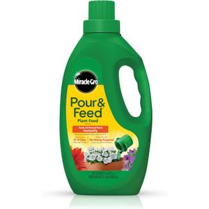 Miracle-Gro Pour & Feed Plant Food - Outdoor and Indoor Plant Fertilizer for Containers, Instantly Feeds, 32 fl. oz.