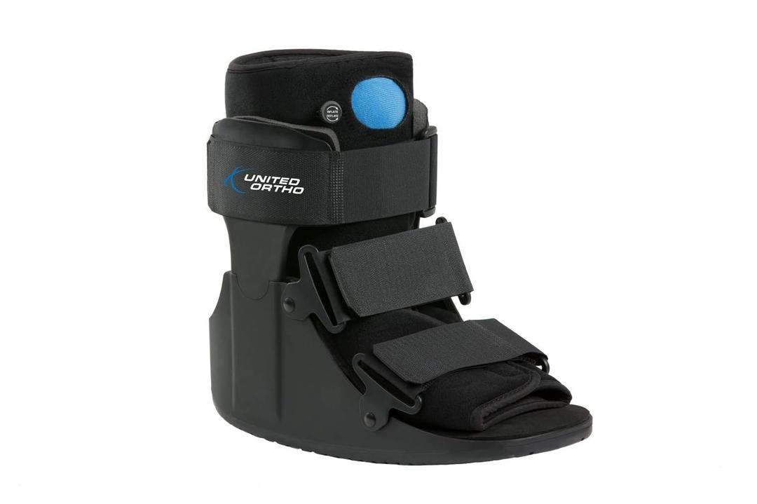 United Ortho Short Air Cam Walker Fracture Boot, Extra Large, Black Size XL United Ortho Short Air Cam Walker Fracture Boot, Extra Large, Black Size XL
