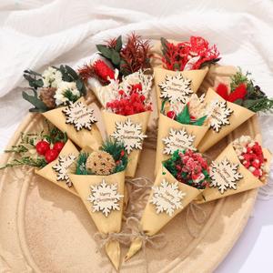 Suncalla 20 Pcs Christmas Mini Dried Flower Bouquets Bulk Christmas Picks Boho Floral Bundles Bouquet for Party Favors Dried Flower Gift Box Companion for Guests