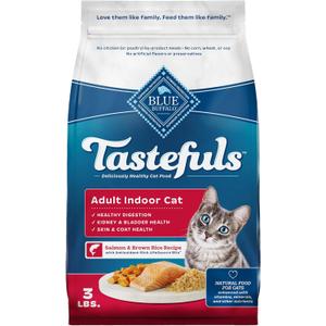 Blue Buffalo Tastefuls Natural Dry Food for Adult Indoor Cats, Salmon & Brown Rice Recipe, 3-lb. Resealable Bag (3 Pound (Pack of 1))