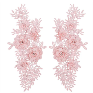 2 Pcs 3D Handmade Goldfish Beaded Sequins Embroidered Patches Koi Mermaid Applique Lace Sewing Patch for DIY Clothing Wedding Dresses Bridal Veils Backpack Arts DÃ©cor (Pink)