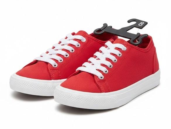 Festival Red Canvas, Size 8
