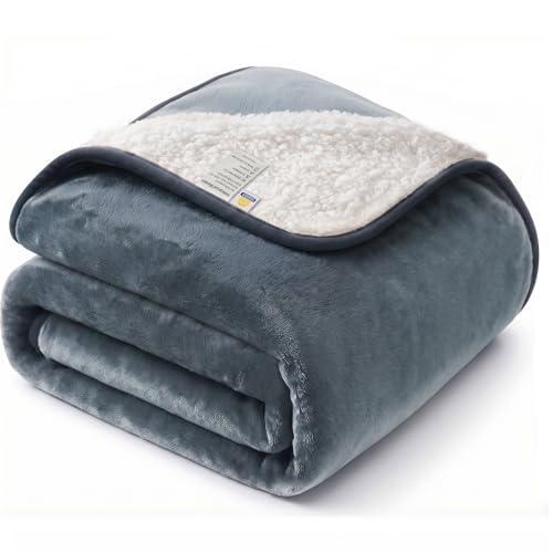 Sunheir Waterproof Blanket for Bed, Reversible Sherpa Fleece Dog Pet Blanket, Leakproof Spill-Proof Puppy Blankets for Small Dogs, Couch, Furniture Protector, Travel, Camping, 25"X35", Grey