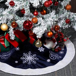 72inch Extra Large Christmas Tree Skirt Navy Blue Luxury Velvet Plush Fur Skirts Snow Sequin Embroidery Tree Skirts with White Lace Trim Xmas Velvet Trees Skirt for Christmas Holiday Party Home Decor