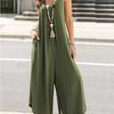 WDIRARA Women's Wide Leg Jumpsuit Loose Overalls V Neck Sleeveless Pants Romper with Pockets (Green, S)