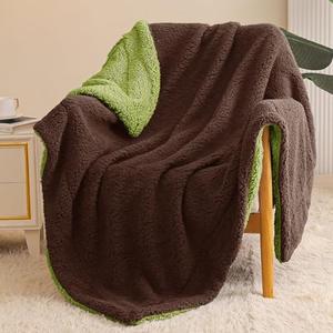Exclusivo Mezcla Reversible Sherpa Fleece Throw Blanket for Couch, Soft Plush Blanket for Bed, Thick Warm Fluffy Blankets for Winter, 50x60 Inches, Coffee/Olive Green