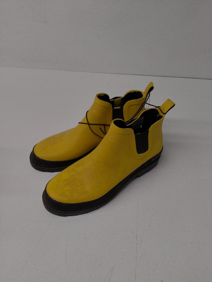 GOGO GARDEN YELLOW BOOTIE SIZE 9