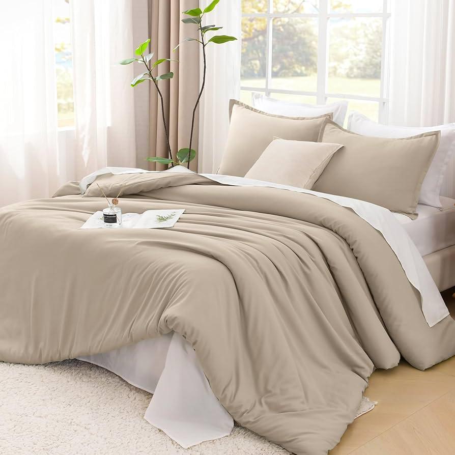 Litanika Comforters Khaki Oversized King Size, 3 Pieces Lightweight Solid Bedding Comforter Set, All Season Fluffy Bed Set (120x98In Comforter & 2 Pillowcases)