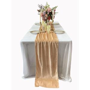 Luchuan Champagne Velvet Table Runner, 11ft Luxurious Wedding Reception Decorations Soft Velvet Fabric, Table Runner Overlay for Wedding Event Table Decorations (Champagne, 20X132inch)