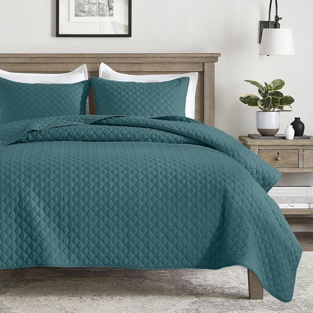 HORIMOTE HOME Quilt Queen Size Teal Blue, Lightweight Quilts for Summer Ultra-Soft Microfiber Modern Style Quilted Clouds Pattern Bedspread Quit Set 3 Pieces(1 Quilt and 2 Pillow Shams)