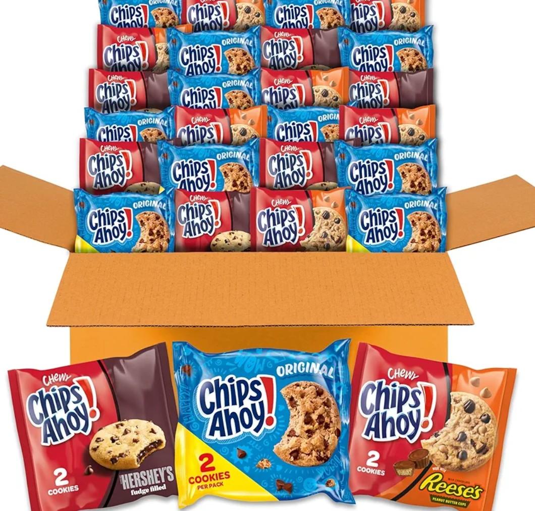 CHIPS AHOY! Cookies Variety Pack, Original Chocolate Chip, Chewy Chocolate Chip with Reese's Peanut Butter Cups & Chewy Hershey's Fudge Filled Soft Cookies, 50 Snack Packs Exp. 14/FEB/2026