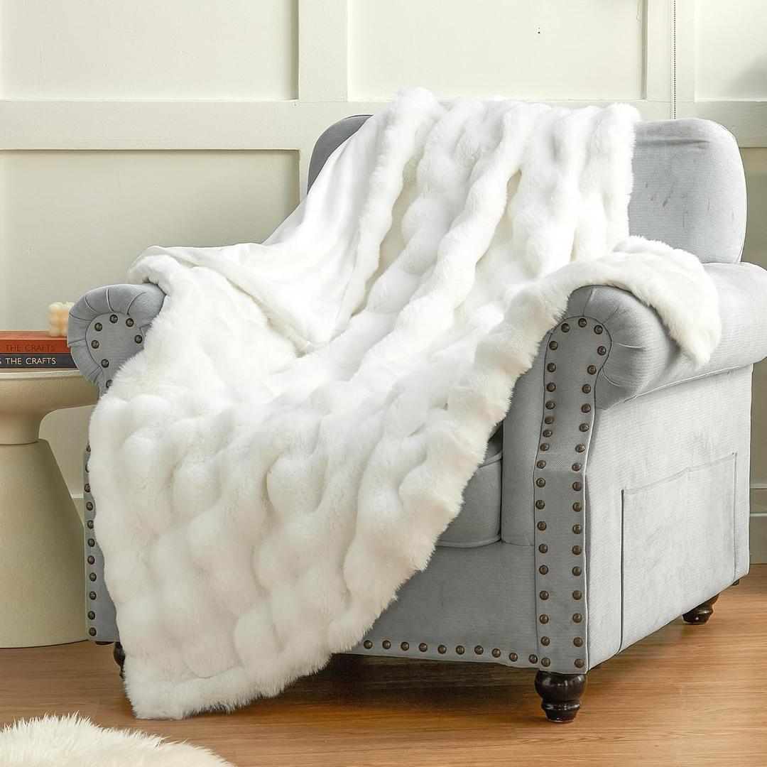 Plush & Plaid Faux Fur Twin Blanket for Couch Sofa, Fuzzy Soft Thick Bubble Blanket for Bedroom Living Room, 60 by 80 inches, White