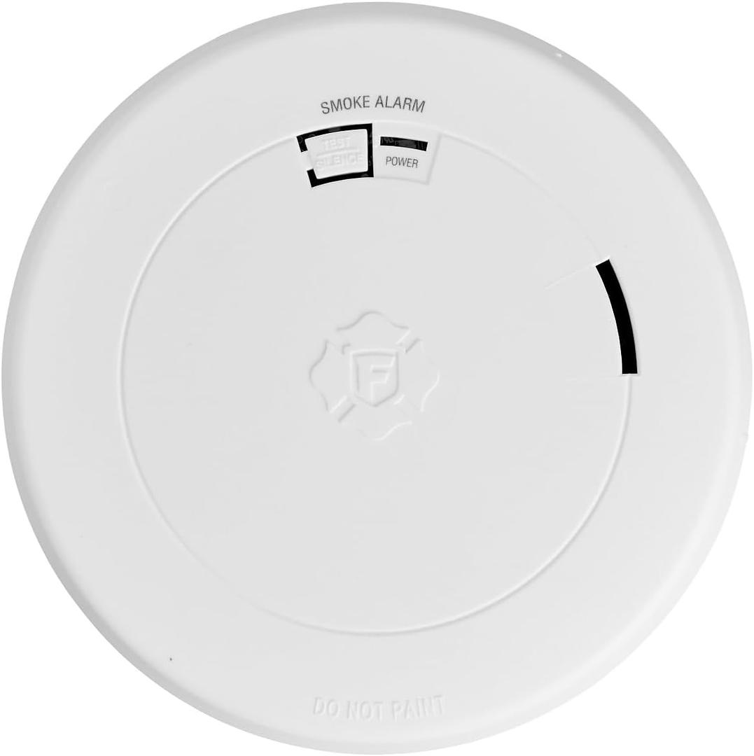 First Alert 10 Year Slim Battery-Powered Photoelectric Smoke Detector