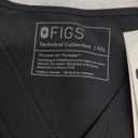 FIGS Leon Scrub Top for Men  3 Pockets, Tailored Fit, Modern V-Neck, 4-Way Stretch, Moisture-Wicking (XX-Large, Black)