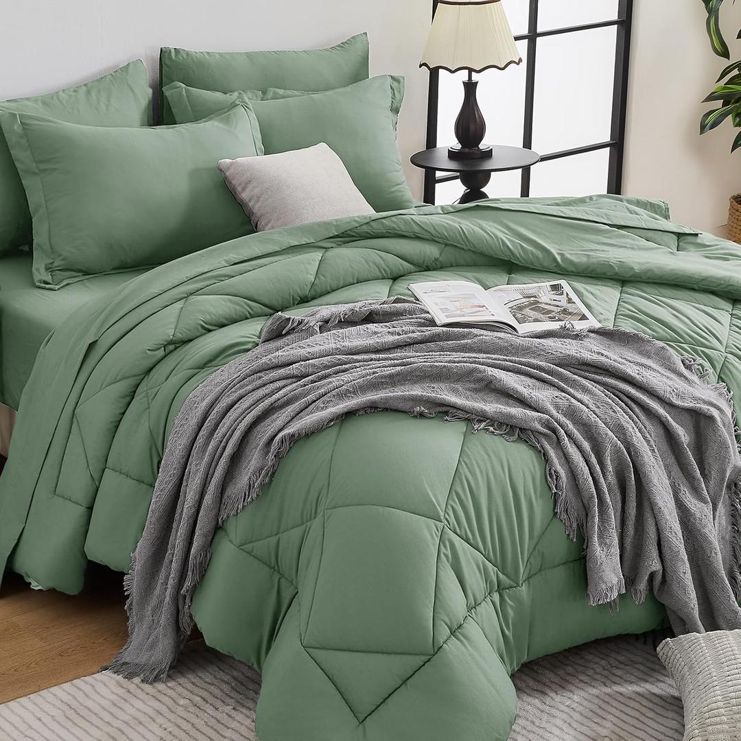 HEVUMYI Sage Green Queen Comforter Set - 7-Piece All Season Bed in a Bag Queen, Ultra Soft Bedding Set with Comforter, Flat Sheet, Fitted Sheet, Pillowcases, Pillow Shams, Sage Green