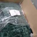 RECYCO Luxury Velvet Quilt Set King Size Bedding Sets, Ultra Soft Velvet Comforter Set, Lightweight Channel Box Stitch Oversized Bedspread Coverlet for All Season, with 2 Shams, Emerald Green, King/Cal King