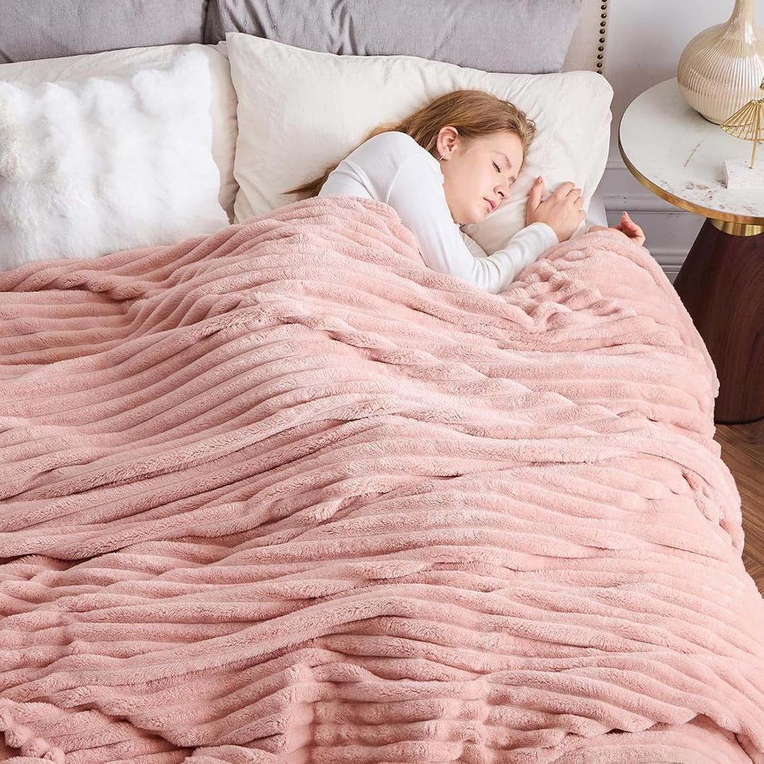 NEWCOSPLAY Super Soft Queen Blanket Pink Premium Silky Flannel Fleece 3D Ribbed Jacquard Lightweight Bed Blanket All Season Use (Pink Ribbed, Queen(90"x90"))