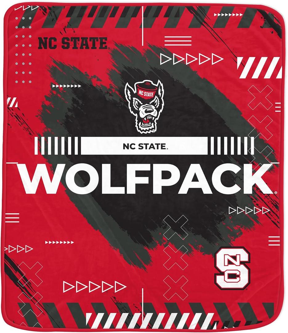 NCAA NC State Wolfpack Game Tech Ultra Cozy Blanket