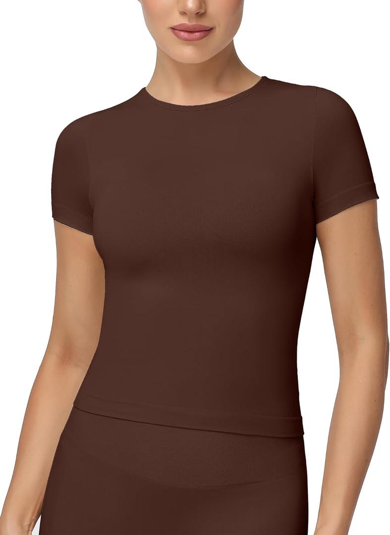 MCEDAR Womens Seamless Soft Smoothing T-Shirts Short Sleeve Slim Fit Basic Tees Crew Neck Casual Shirts (Brown, L)