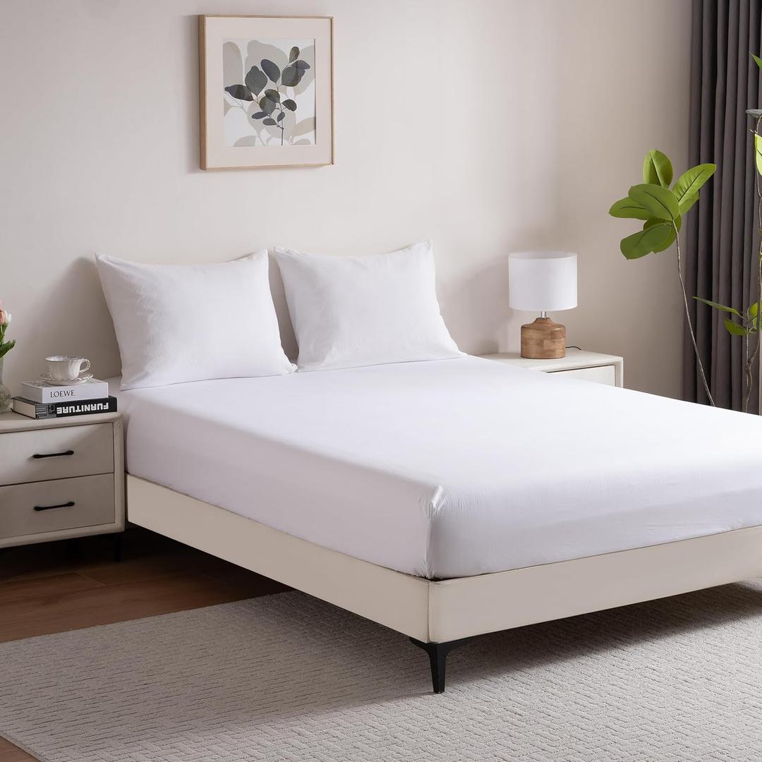 Fitted Sheet Queen Size - 16 inch Deep Pocket Bed Sheet - Soft Prewashed Microfiber - Breathable, Fade Resistant, Easy Care, 1 Queen Size Fitted Sheet Only (White, Queen)