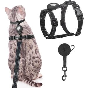 SCENEREAL Cat Harness and Leash Set Escape Proof with Airtag Holder, Reflective Pet Harnesses for Walking, Adjustable Kitty Vest Soft Harness Outdoor Indoor, Cute Travel Boys Girls Small Large Cats (Black) Chest 12.5"-18", Neck 8"-12"