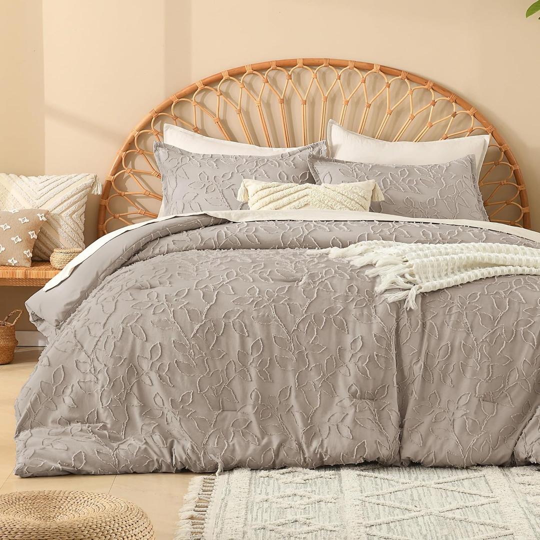 Litanika Queen Size Comforter Set Light Coffee, 3 Piece Cream Boho Tufted Bedding, Fluffy Farmhouse Bed Set for All Season with 2 Leaf Pattern Pillowcases90x90In