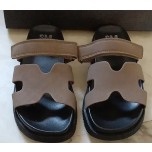 SM New York Moana, Color Taupe Size 8.5