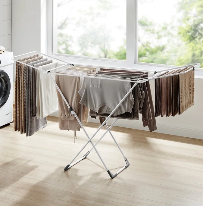 TIRUSS Clothes Drying Rack, 4-Tier Foldable Drying Rack Clothing with 4 Castors, 24 Poles & 14 Hooks, Movable Stand for Bed Linen, Indoor Outdoor Use, 67.7" High
