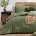 CASAAGUSTO Queen Comforter Set, 7 Pieces Olive Green Seersucker Bed in a Bag Queen Size Soft All Seasons, Bedding Sets with Comforter, Flat Sheet, Fitted Sheet, 2 Pillow Shams, 2 Pillowcases
