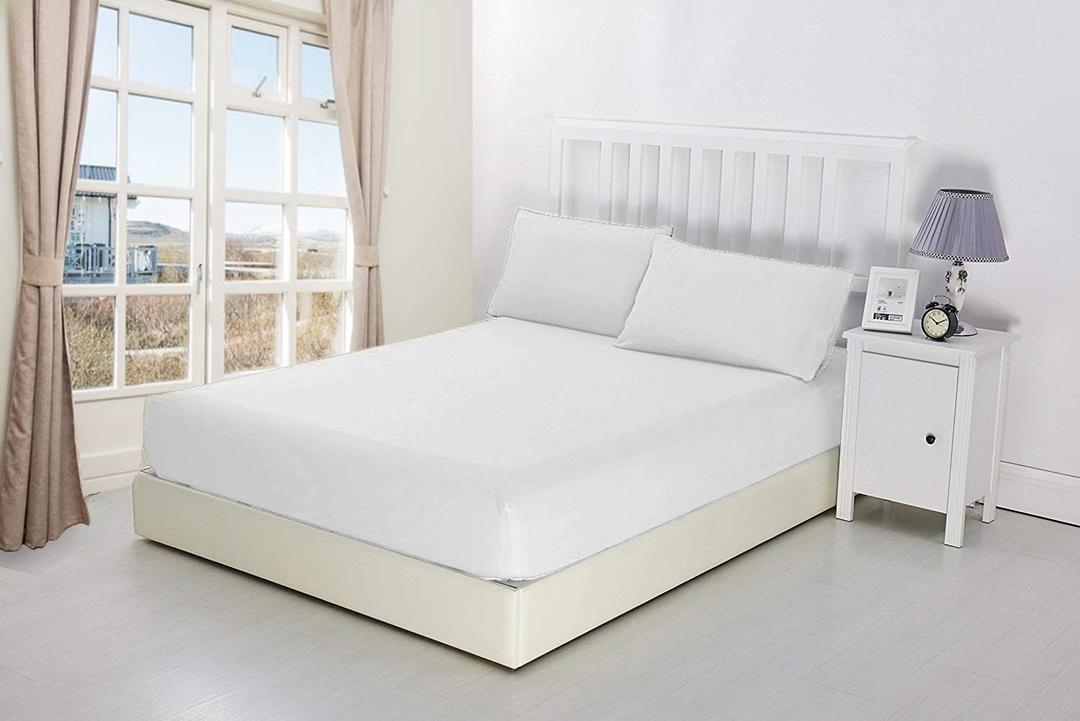 Crown Collection Hotel Beddings 600-Thread-Count 100% Egyptian Cotton 1 Piece Fitted Sheet with 12" Deep Pocket King Size White