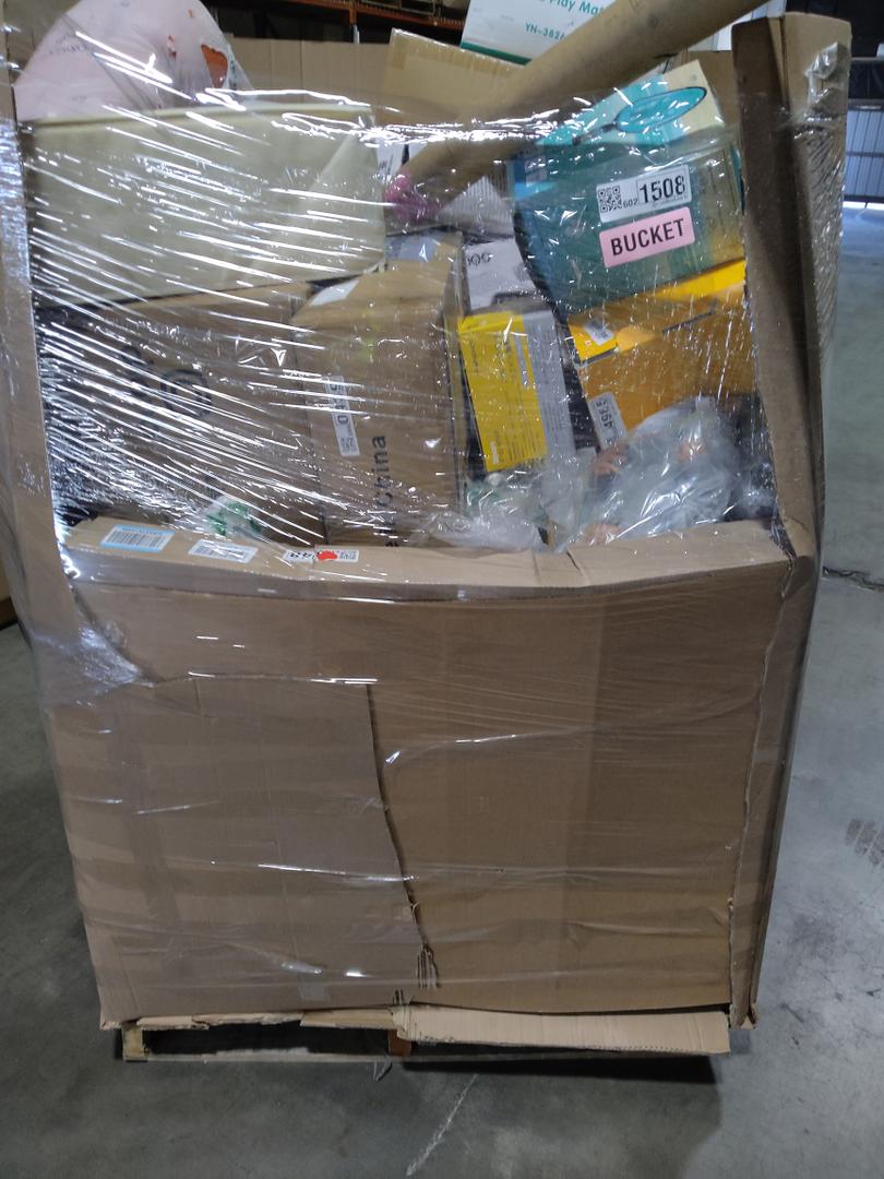 Pallet of salvage items