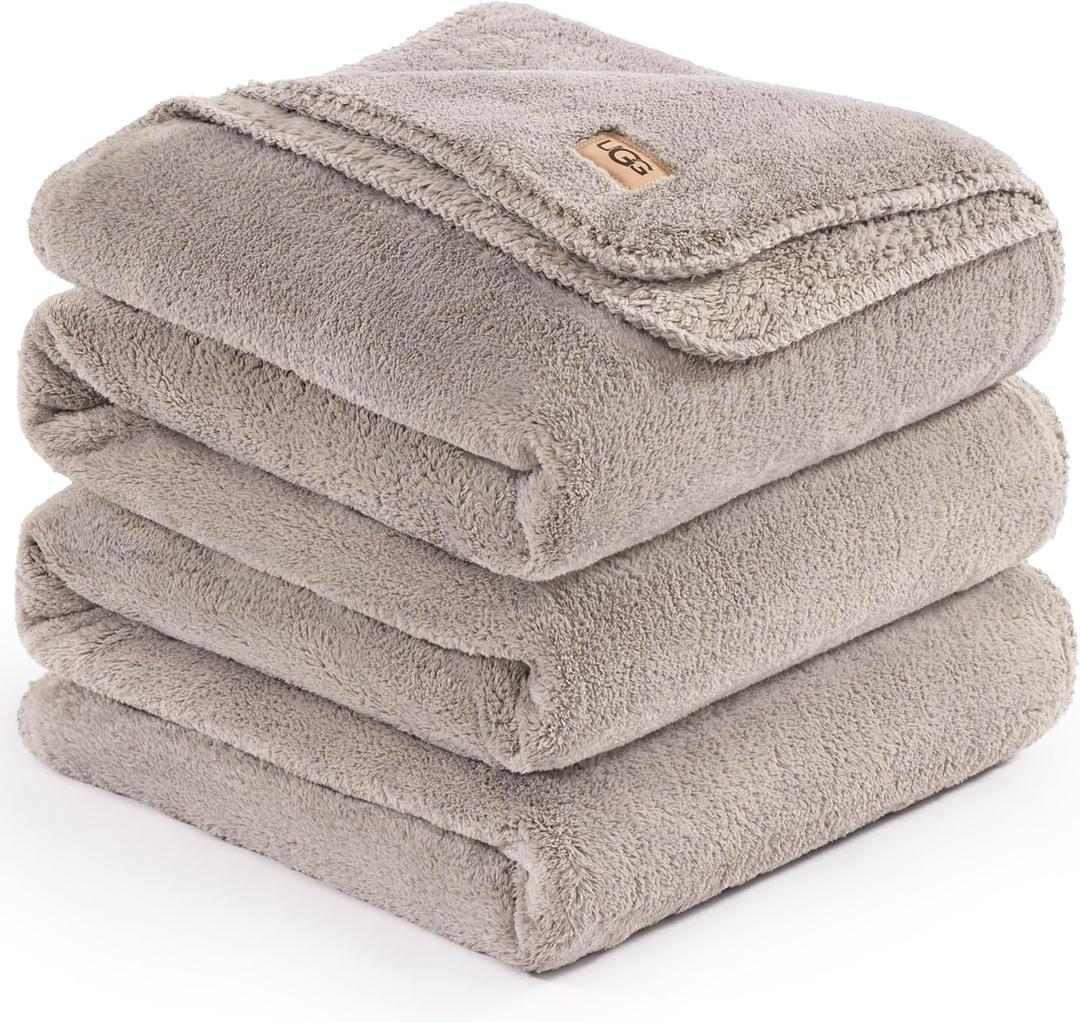 UGG Whitecap King Blanket for Bed, Fleece Cozy Soft Blanket, Luxury Warm Extra Large Throw for Couch, Washable Bedding King Size, Bedding Essentials, 110" x 90", Seal Grey