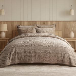 EVERGRACE Velvet Quilt King Size, Luxury Velvet Bedding Set, Ultra Soft Ruched Quilt Sets, Lightweight Comforter Vintage Textured Bedspread Coverlet with 2 Shams for All Season, Khaki Tan
