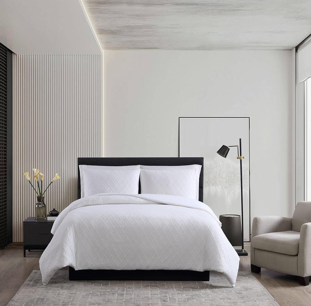 Vera Wang - King Duvet Cover Set, Soft Reversible Bedding Set with Matching Shams, Chic Room Essentials (Double Diamond White, King)