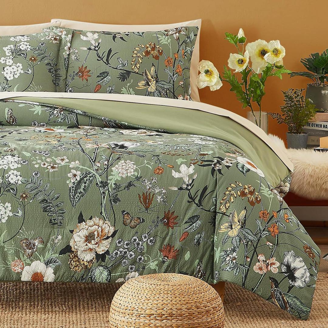 CASAAGUSTO Queen Comforter Set - 7 Pieces Bed in a Bag Queen Green Butterfly Floral Comforter Set with Flowers Leaves Pattern, Soft Seersucker Design All Season Queen Size Bedding Set