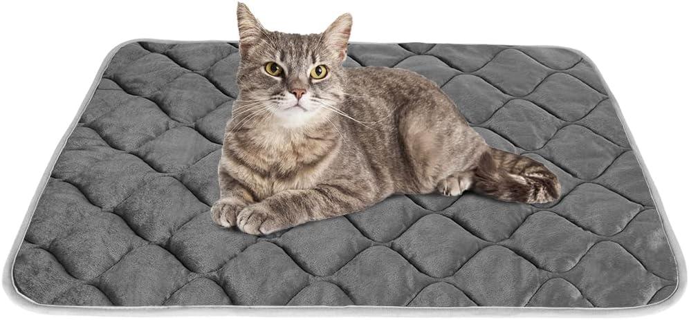 ULIGOTA Self Warming Cat Bed Self Heating Cat Mat Thermal Pet Bed Mat Self-Warming Dog Crate Pad 20"x16" (Grey)
