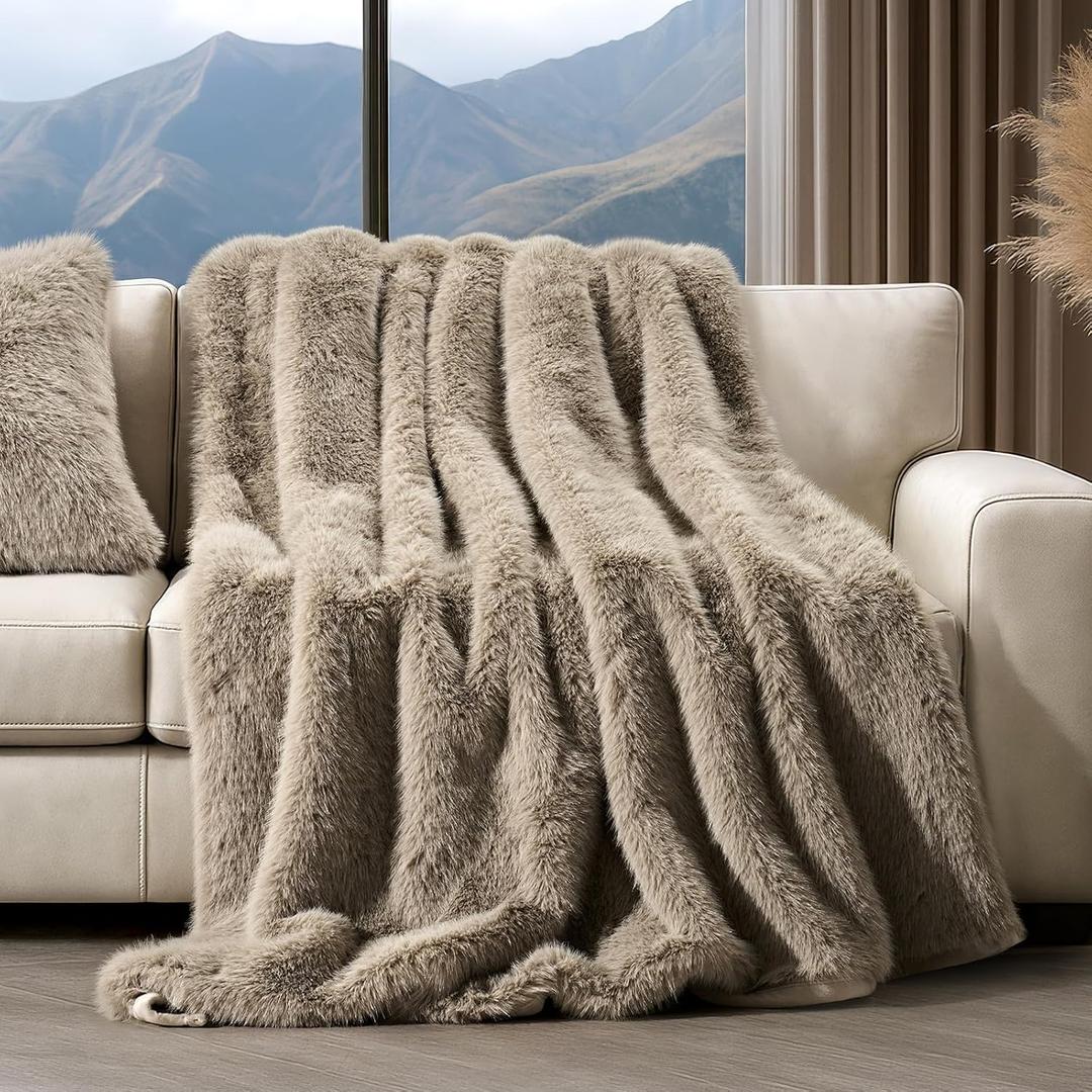 EVERGRACEHOME Luxury Faux Fur Throw Blanket, Soft Fluffy Faux Mink Blankets for Bed, Couch, Sofa, Thick Cozy Plush Warm Fur Throws with Reversible Velvet, Natural Mink, 60"x80"