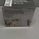 Electric Flour Sifter, Battery Operated Flour Sifter for Baking , Ergonomic Handle Flour Sieve for Cooking, Pastry Baking, Easy to Clean (White)